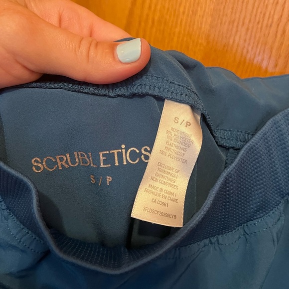 Scrubletics set, v neck top szM, jogger pants szS - Picture 11 of 11